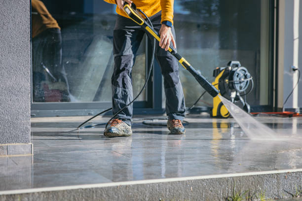Best Driveway Pressure Washing  in Greenfield, CA